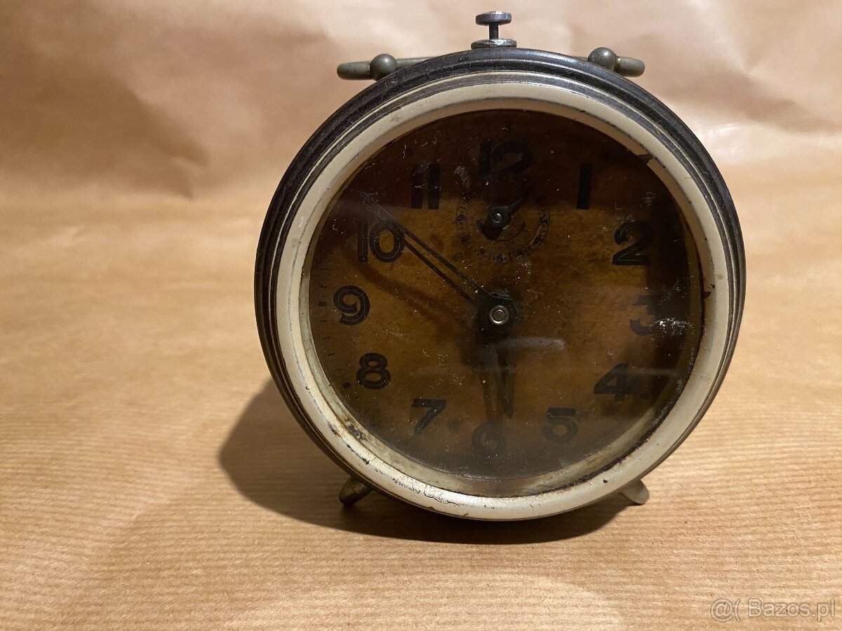 Stary budzik francuski