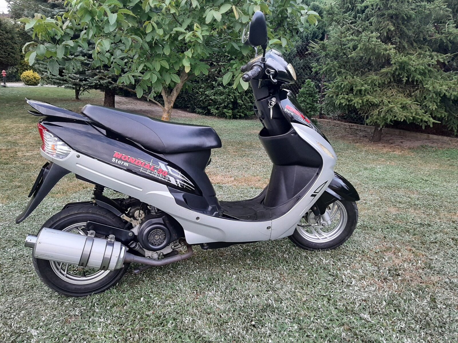 Skuter Mondial 50