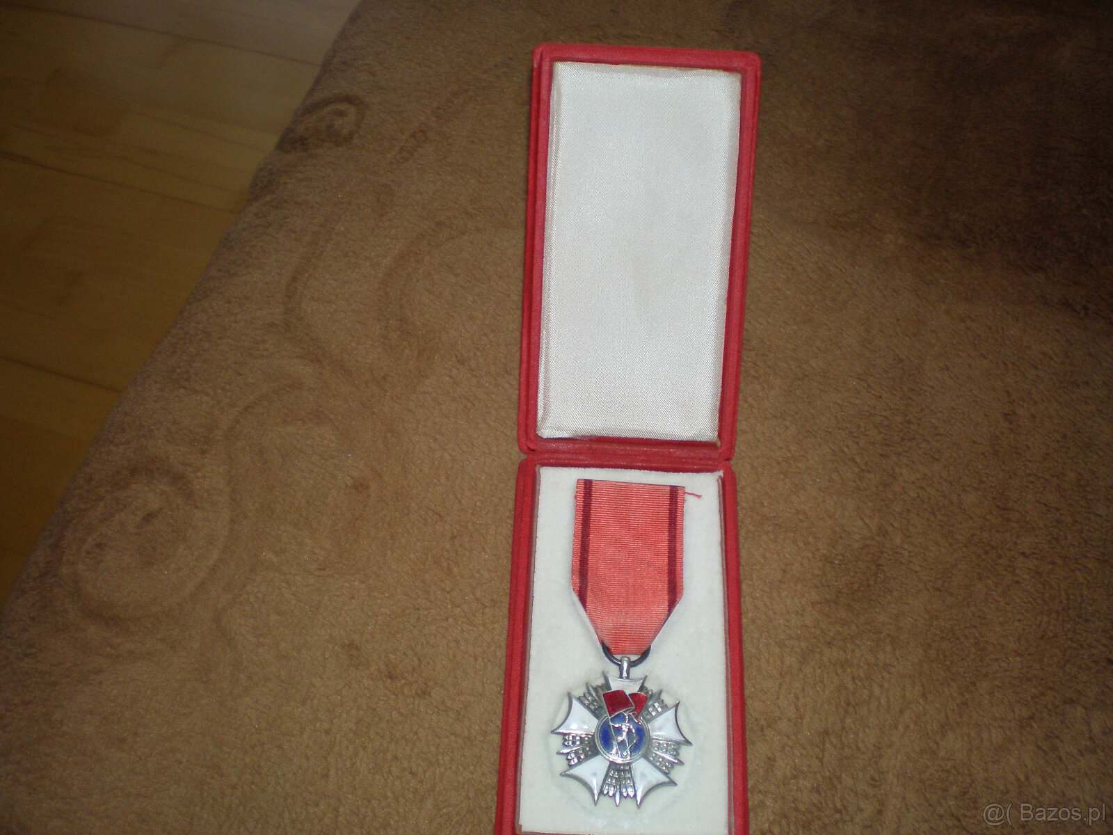Sprzedam order sztandaru pracy II klasy z okresu PRL, używan