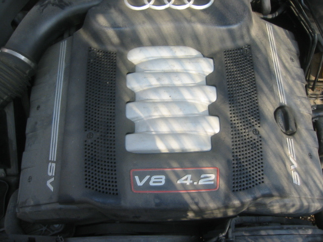 AUDI S8 D2 4.2  360 km po lifcie  - silnik na cześci