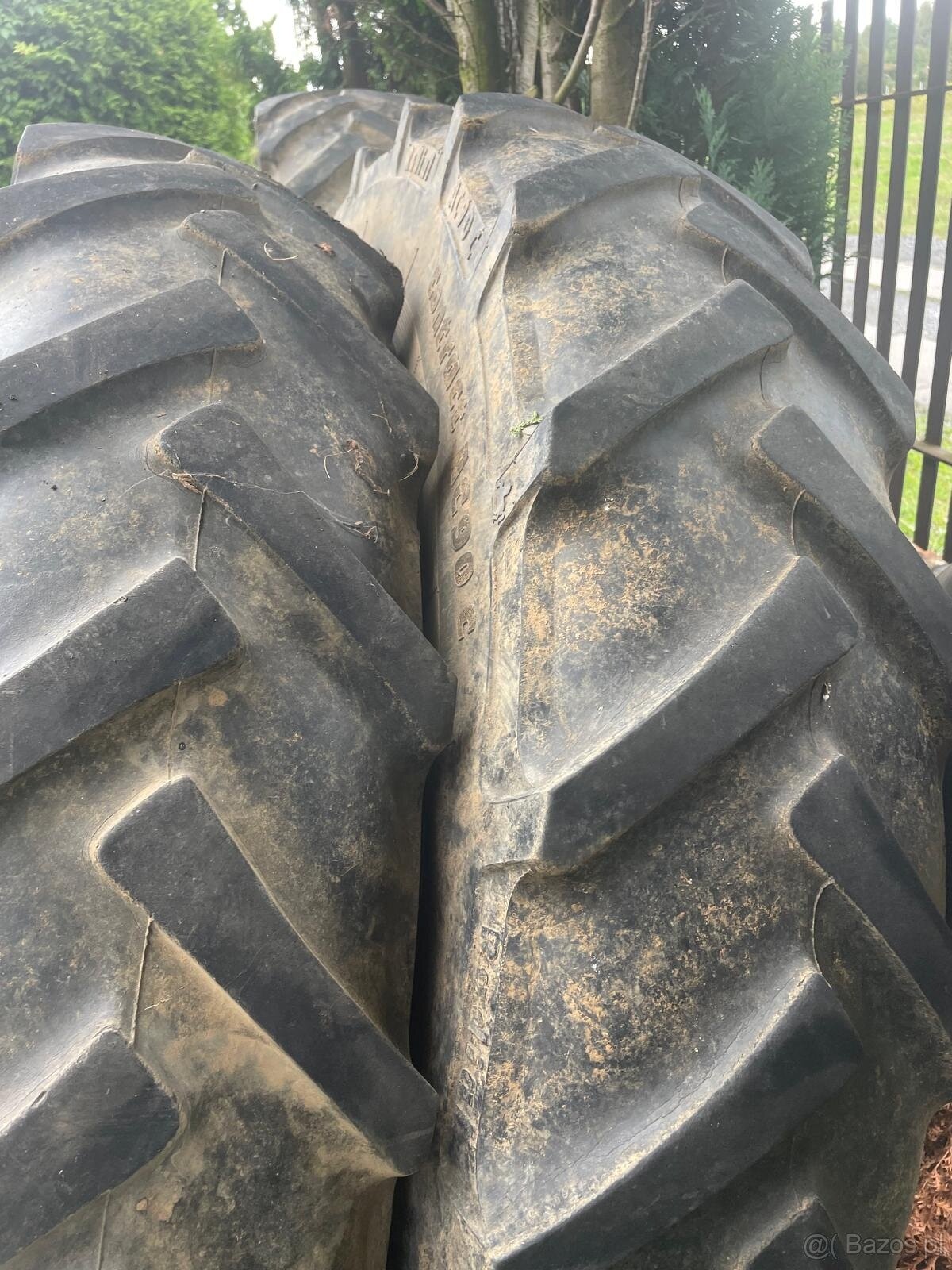 opony 11,2r42  riadal continetal bieżnik ok 2,5 cm 136 b nie