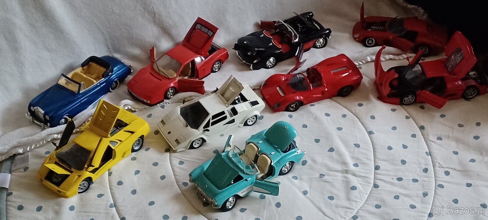 9 AUT MODELE STARE 24DŁ/10CM SCALA 1/18