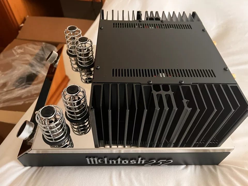 Mcintosh MA252 -- Price : 1900 EUR