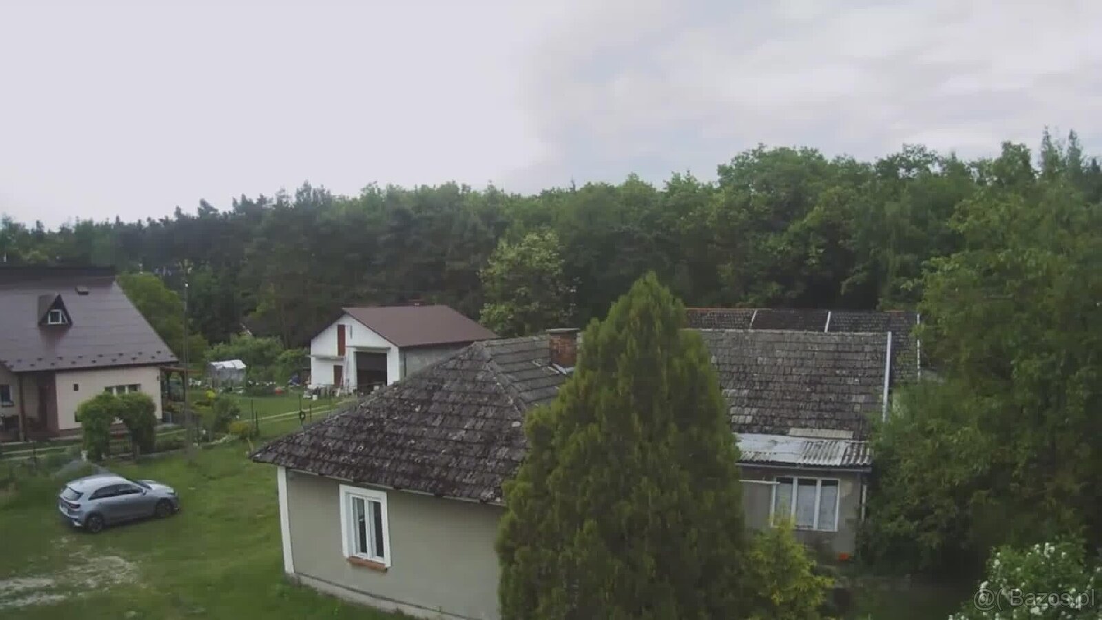 Dom w zielonej i spokojnej miejscowości