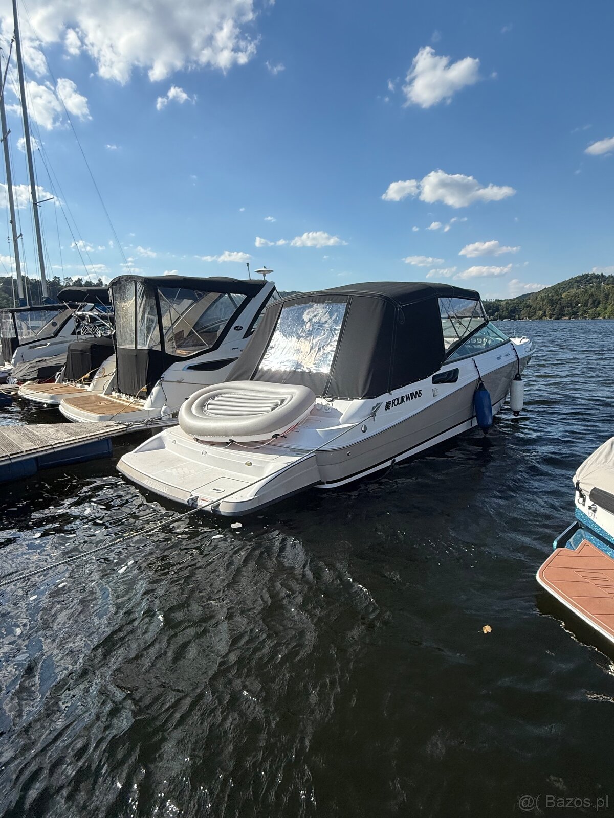 motorówka Fourwinns 285 top