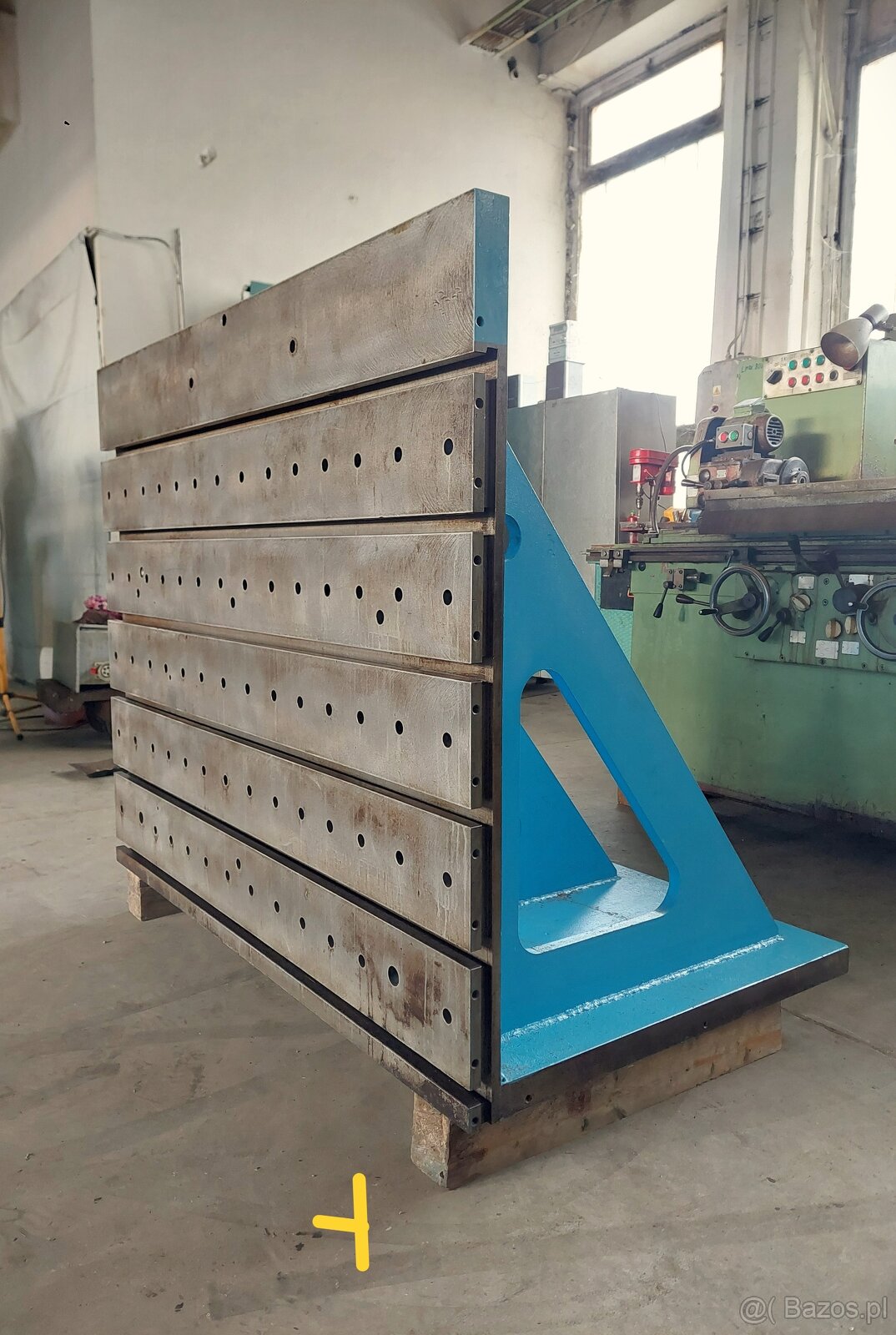 Kątowniki żeliwne, płyty mocujące, kostki