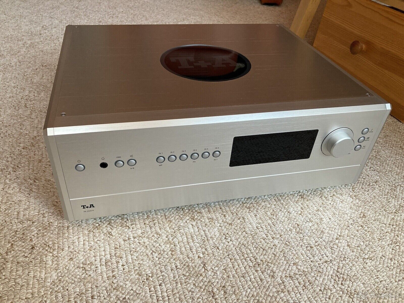 T+A PA 2500 R with phono precursor MM ( Price: 2500 EUR )