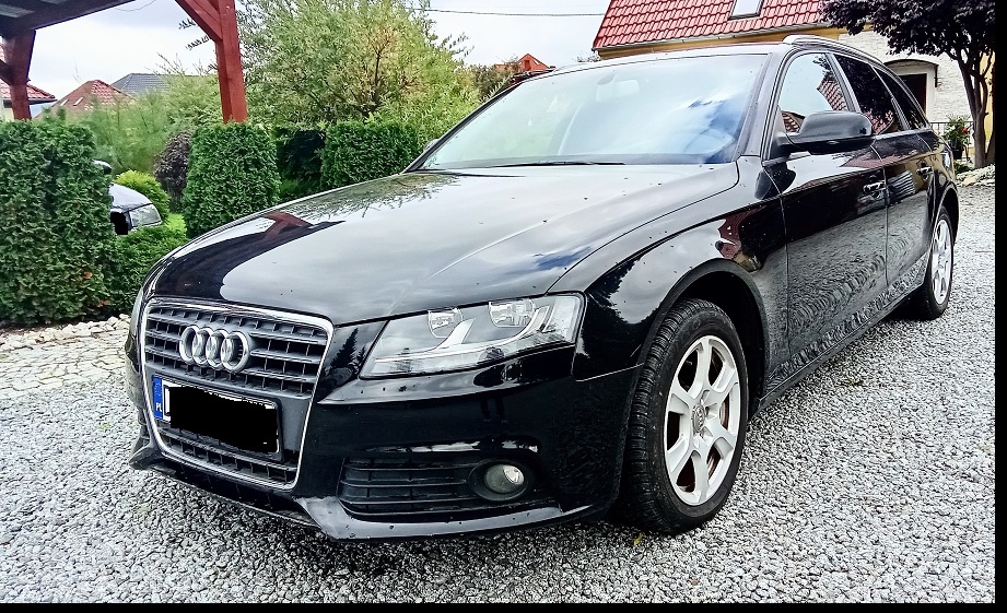 AUDI A4 KOMBI    2011 R.