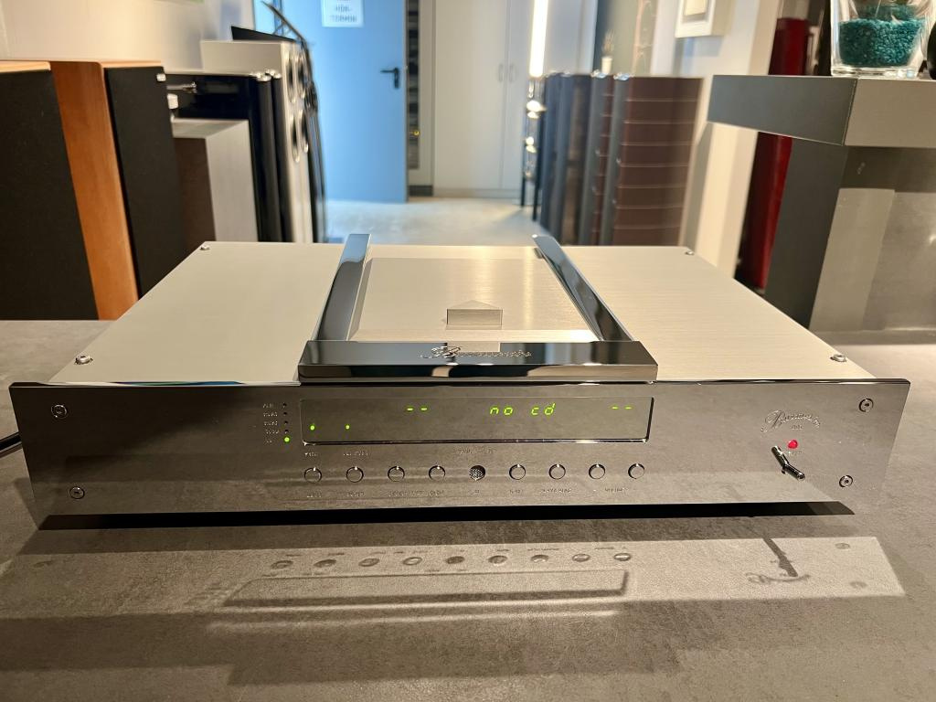 Burmester 001