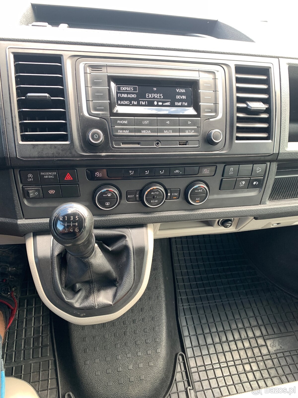 VW caravelle 2.0 diesel - 10