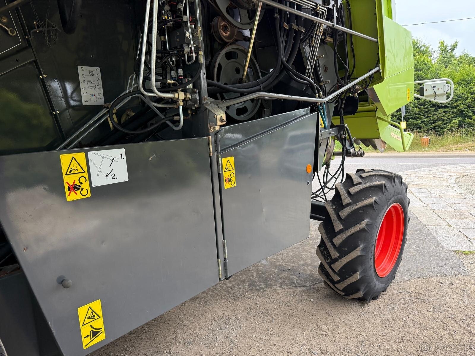 Claas Lexion 450 rok pro 2001 heder V660 lub V750. Silnik Me - 10