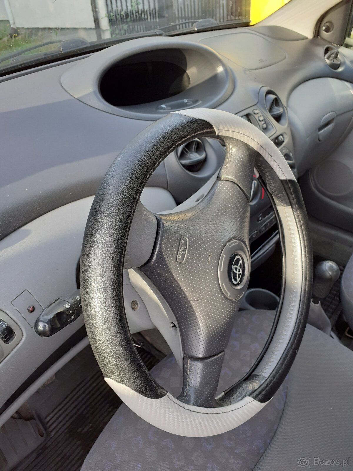 Toyota Yaris 1 - 10