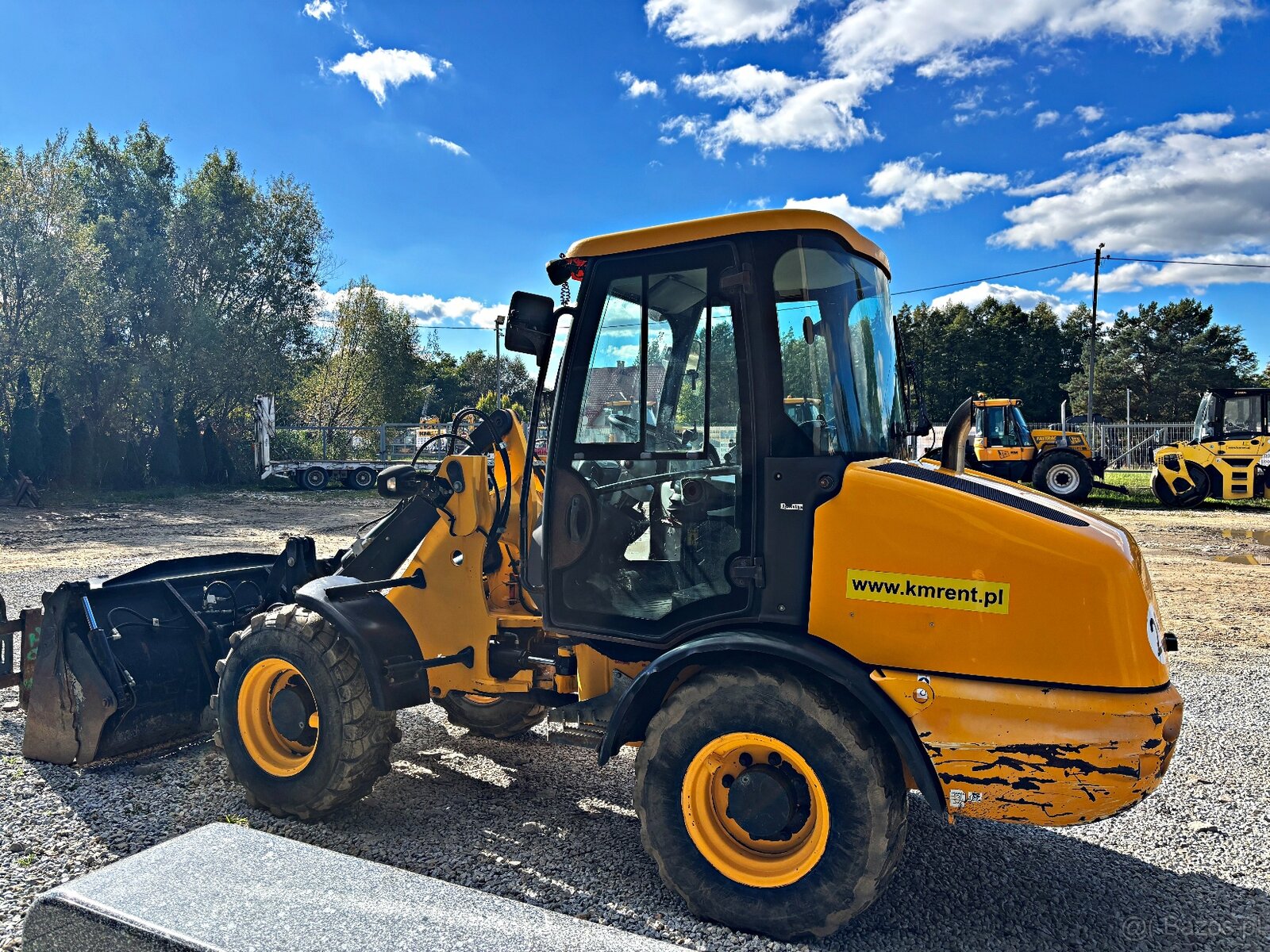 JCB 406 B ŁADOWARKA KOŁOWA 2013R | | 407 409 VOLVO L30 - 10