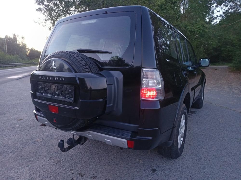 Mitsubishi Pajero V80 3.2 Di-D 142 Kw r.v 2012 - 10