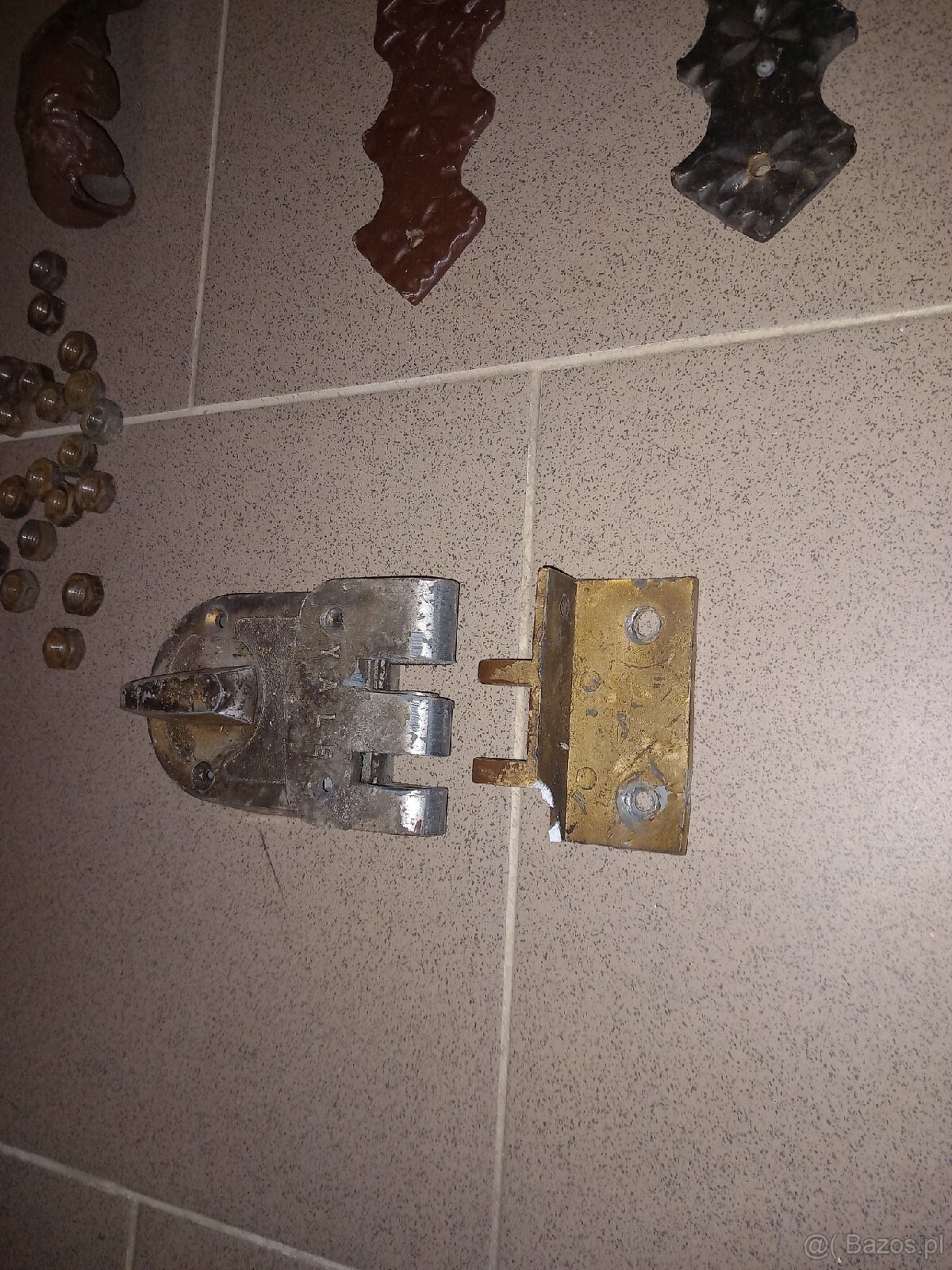 Zawiasy kute solidne - 10