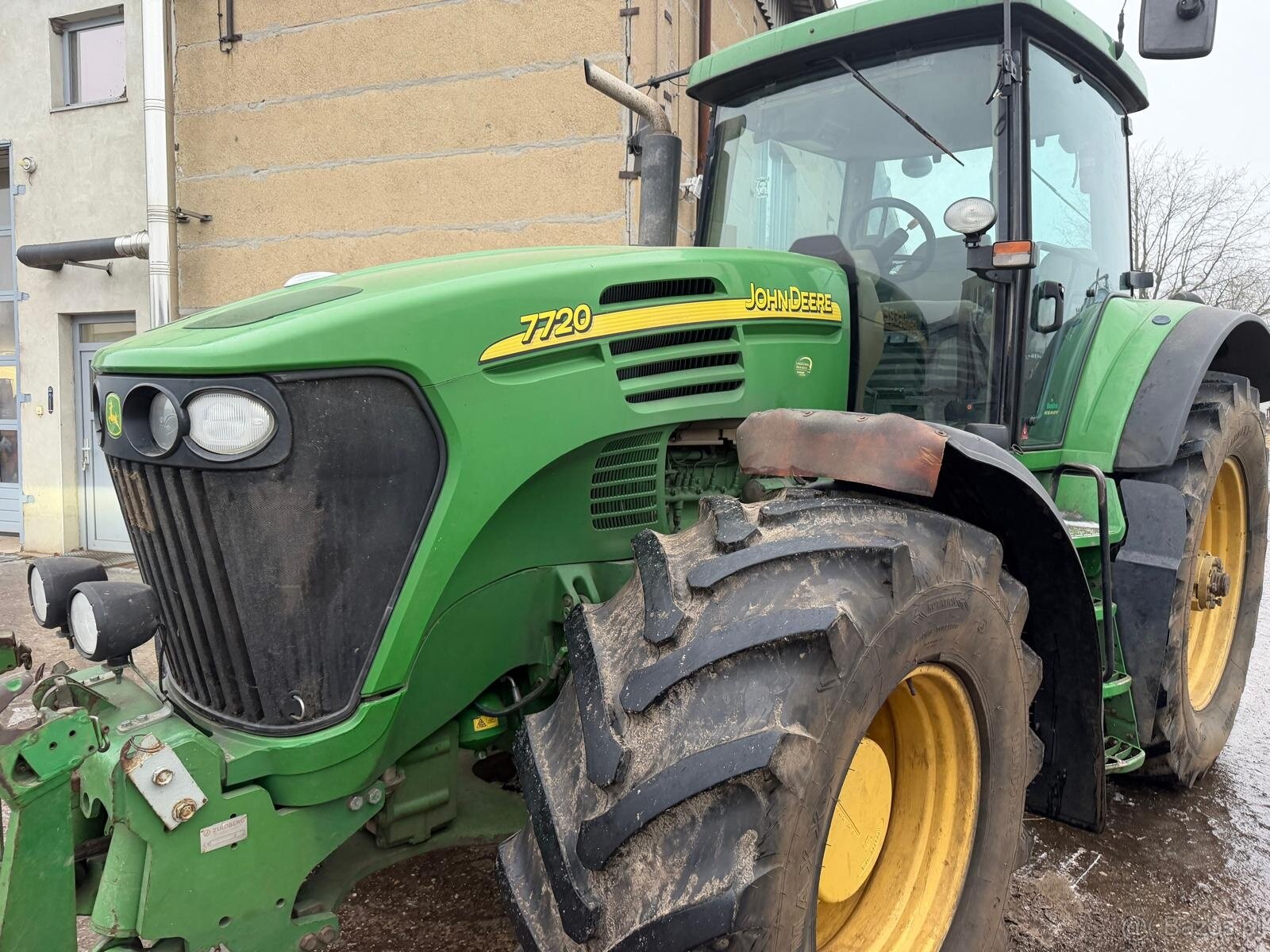 Ciągnik rolniczy John Deere 7720 PowerQuad przedni Tuz WOM S - 10