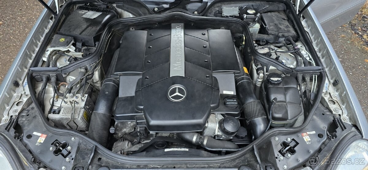 Mercedes Benz E500 4 Matic 225kw rok-2003 - 10