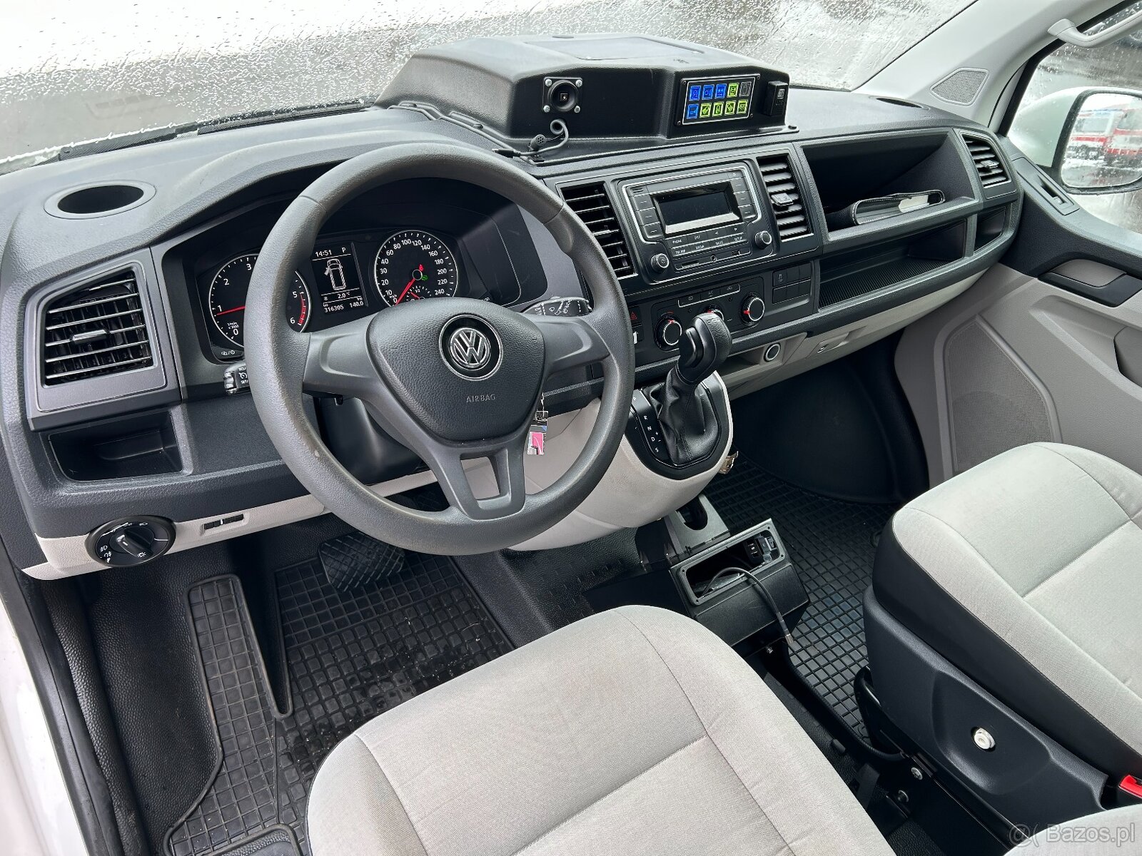 VW T6 2.0 TDI Ambulans / Karetka DSG - 4x4 - 10