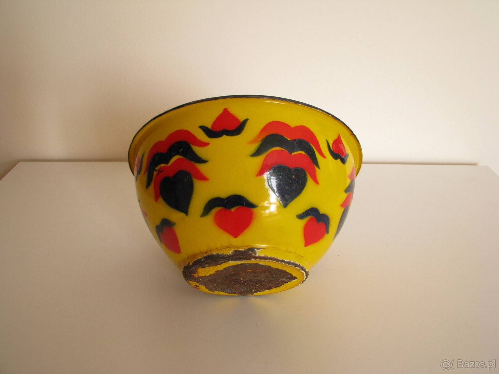 Piękna, stara, metalowa, emaliowana na żółto miska we wzory - 10