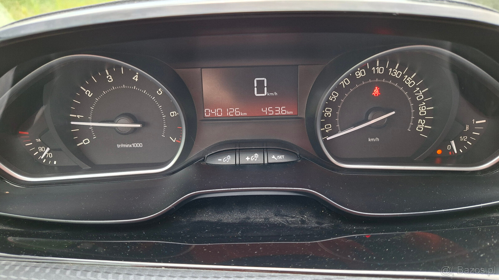 Peugeot 2008 1,2B 2015r 40tyś km zarejestrowany - 10