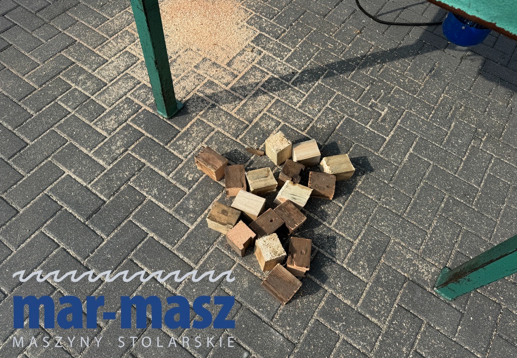 Klockarka do palet wsporników karuzelowa REMARK-B typ DCKKP - 10