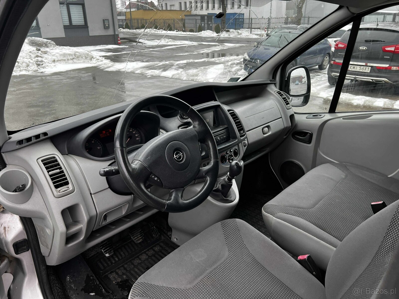 Opel Vivaro 2.5 CDTI L2H1 - 10