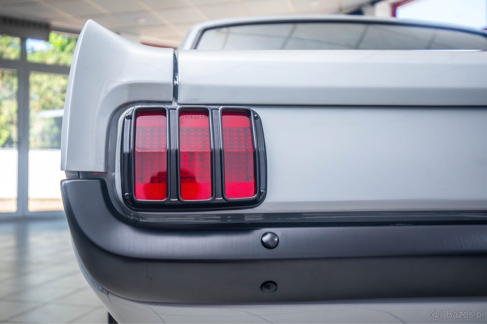 Ford mustang V8 1965 odrestaurowany od podstaw - 10