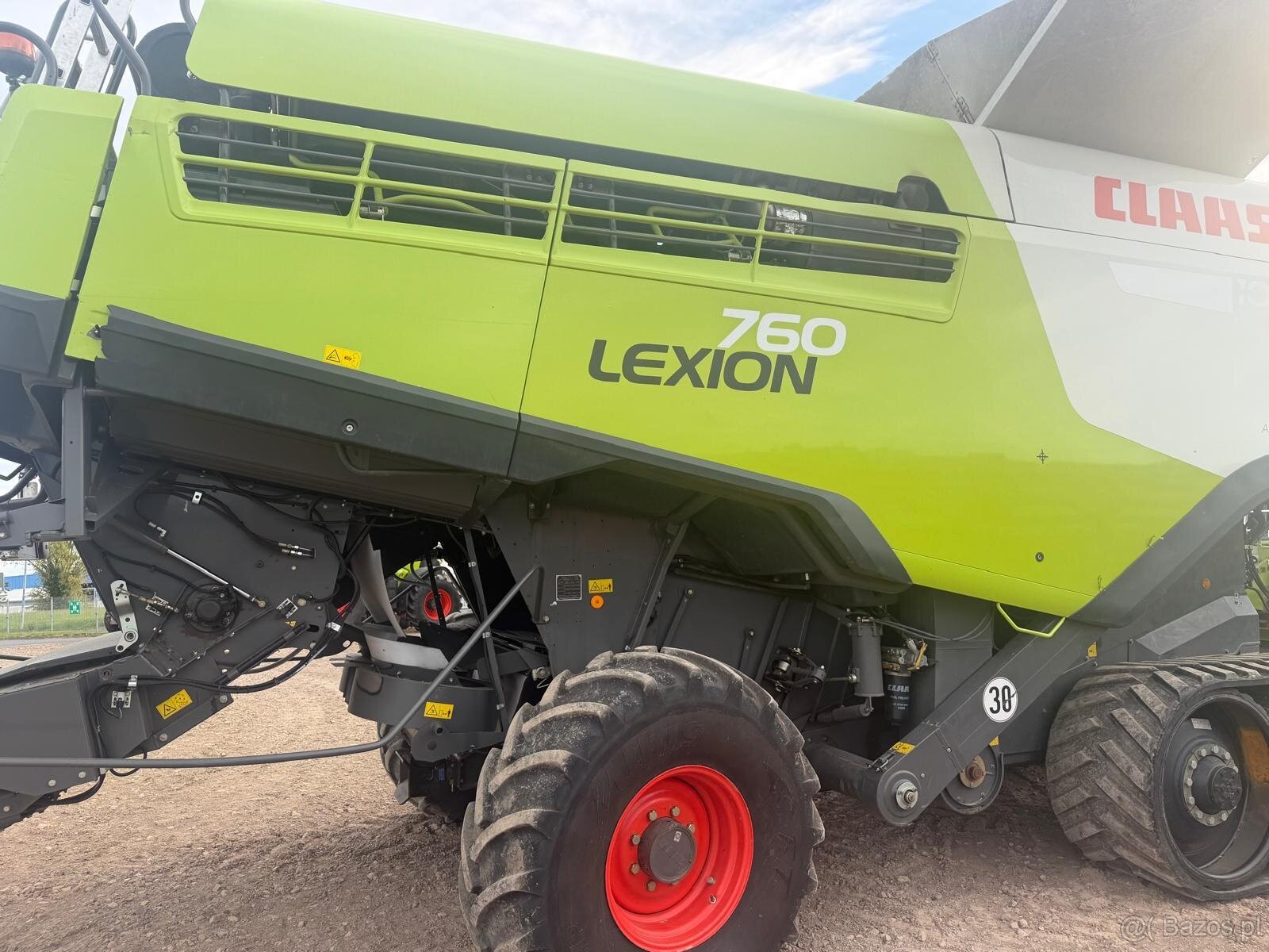 Kombajn zbożowy Claas Lexion 760TT heder V1050 rok prod.2014 - 10