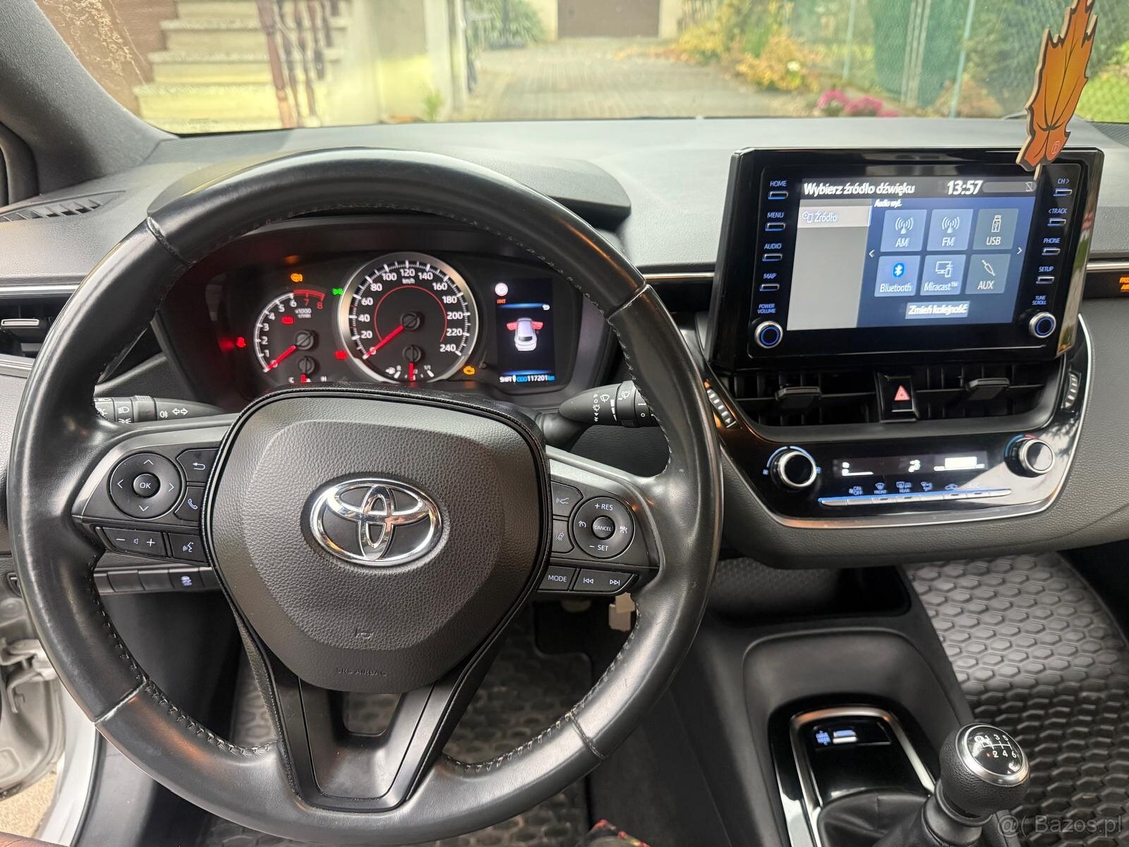 Sprzedam Toyota Corolla Stan bardzo dobry - 10