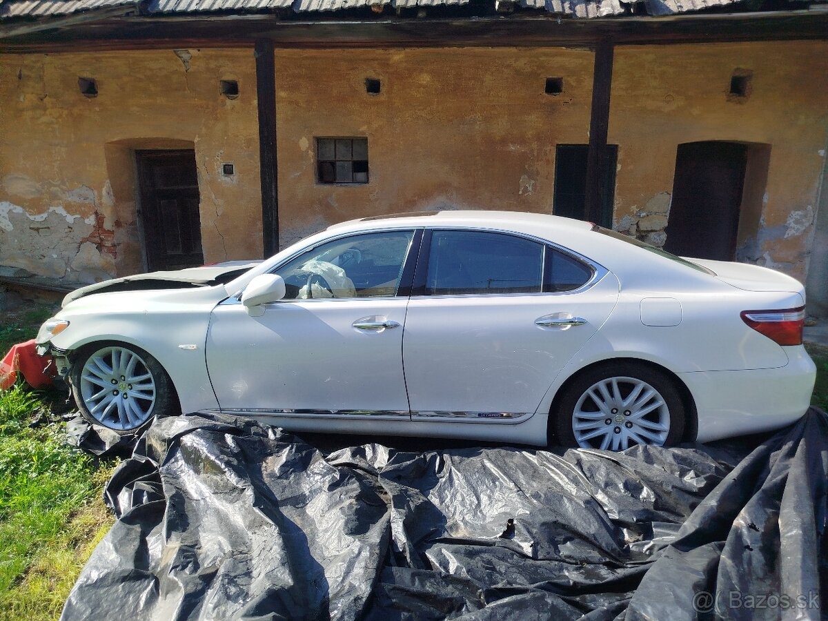 Lexus ls600h ls600h Toyota 5.0 V8 hybrid - 10
