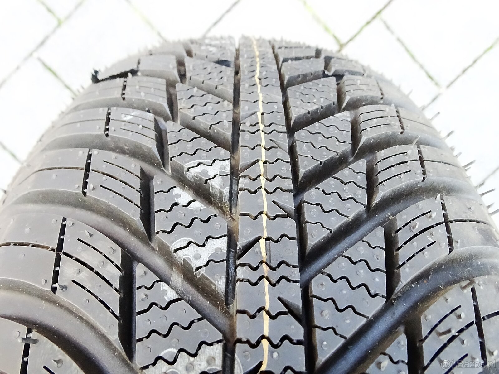 2 opony Nexen N'Blue 4Season 185/65R14 86T całoroczne opony - 10