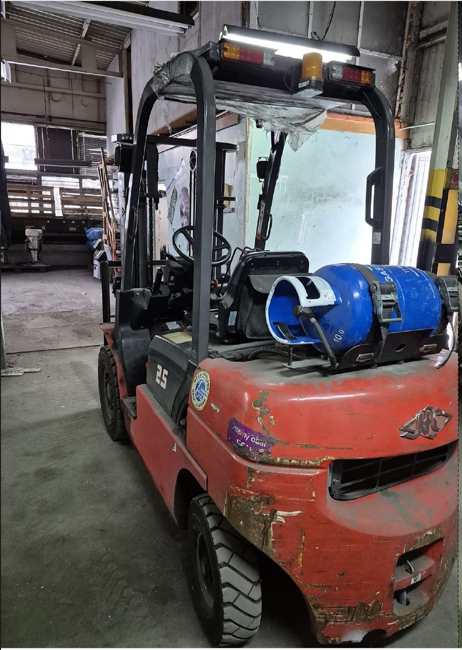 Syndyk sprzeda wózek widłowy - 10