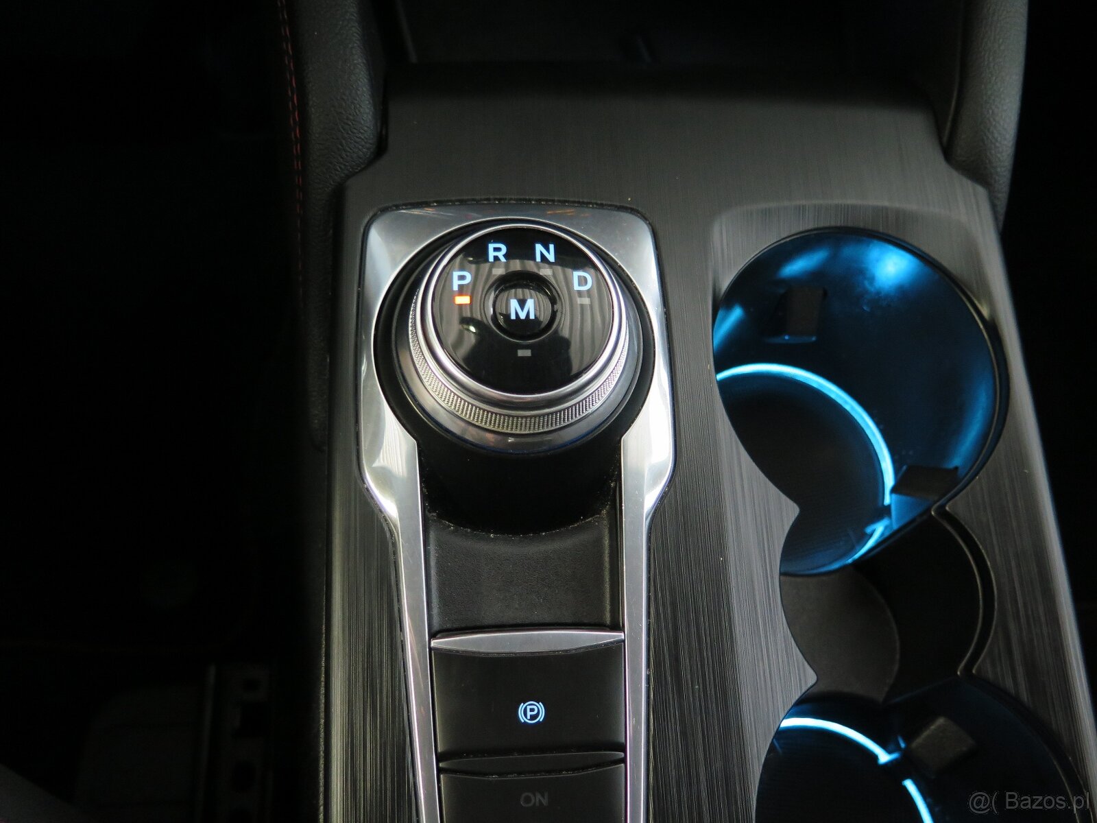 Ford Kuga 1.5TDCi,navi,360°,ST Line - 10