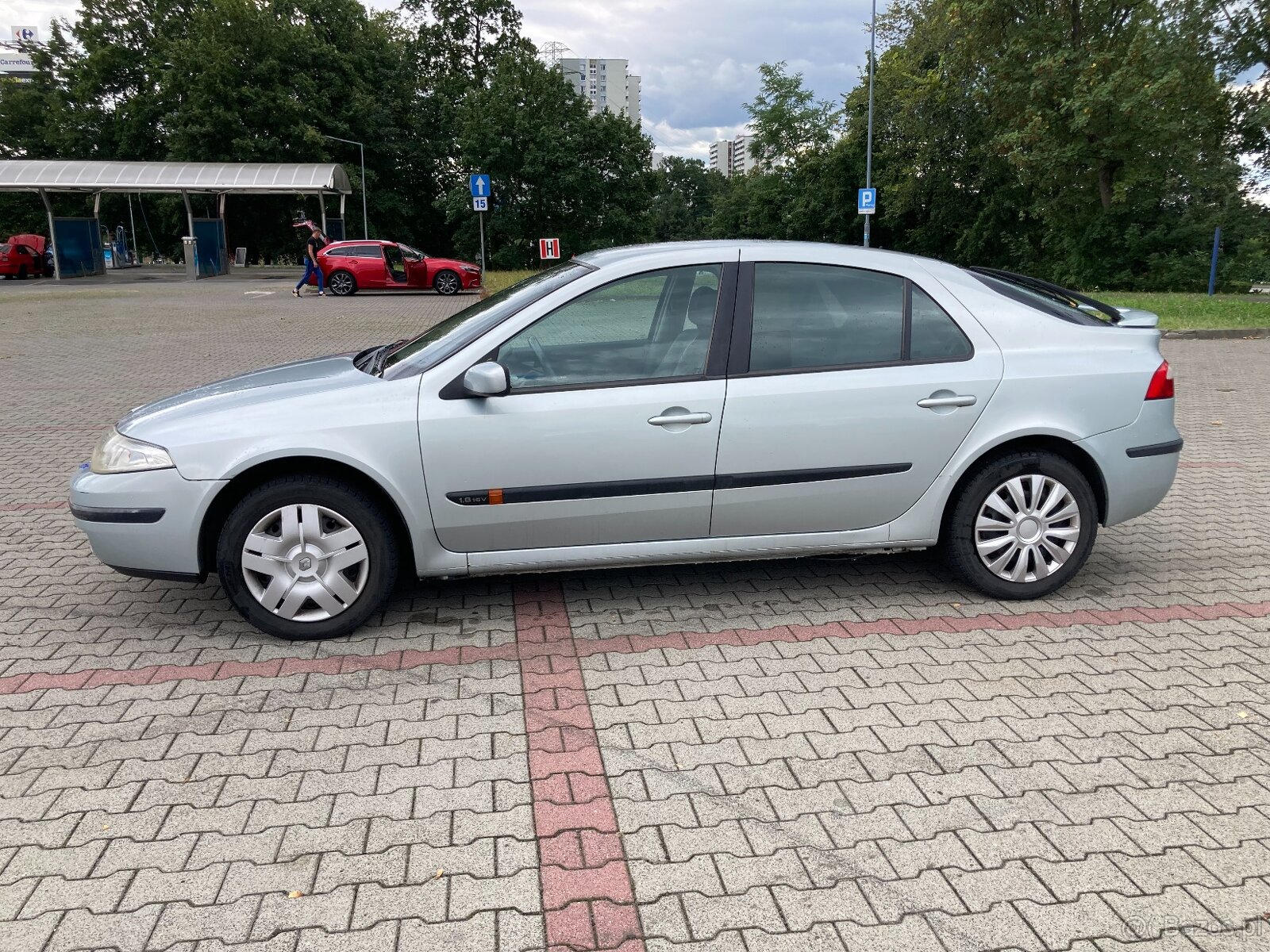 Laguna 1,6 Benzyna - 10