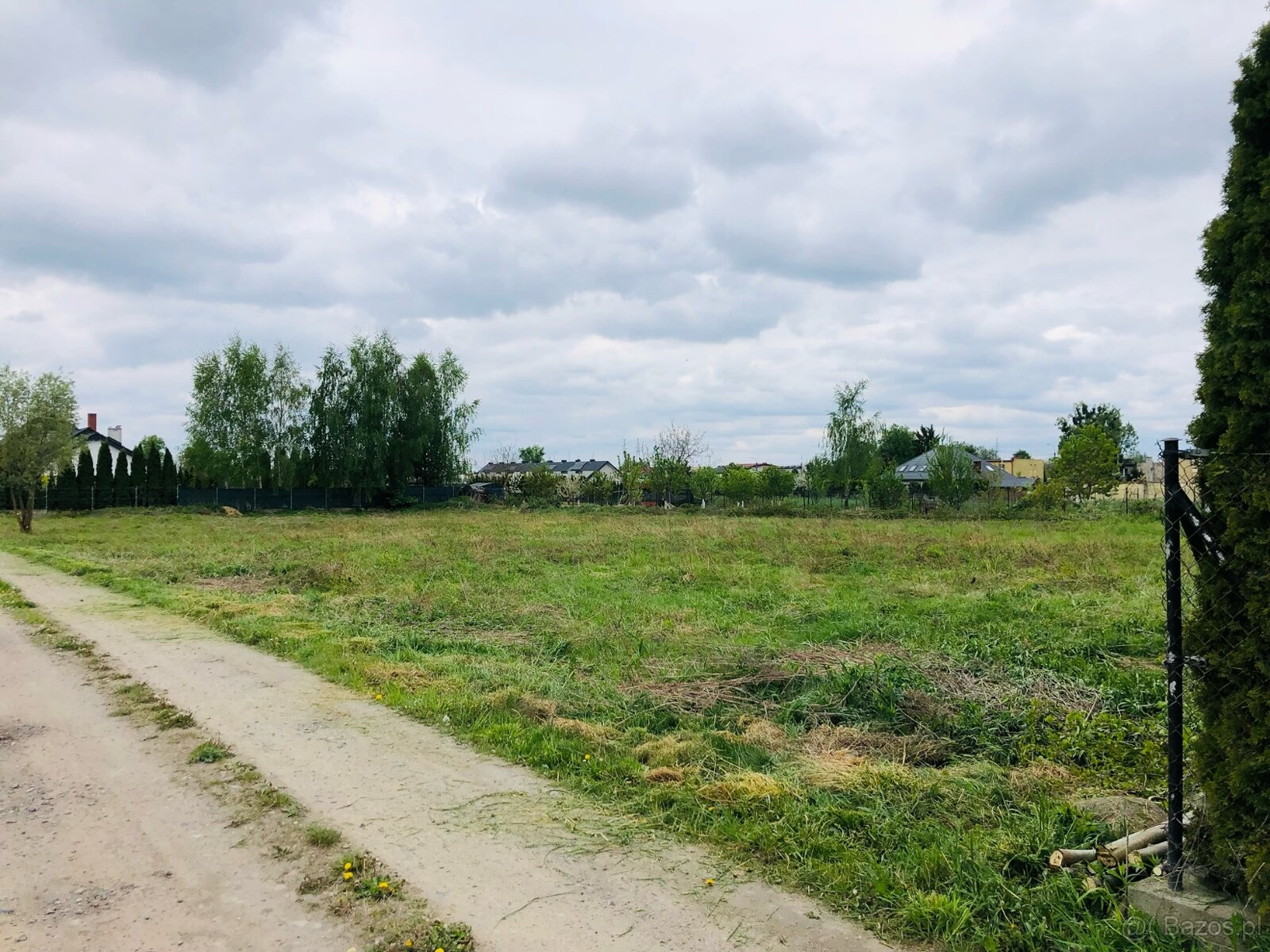 Działka budowlana 1300m2, WZ bezterm., Media, Kolej, Miasto. - 10