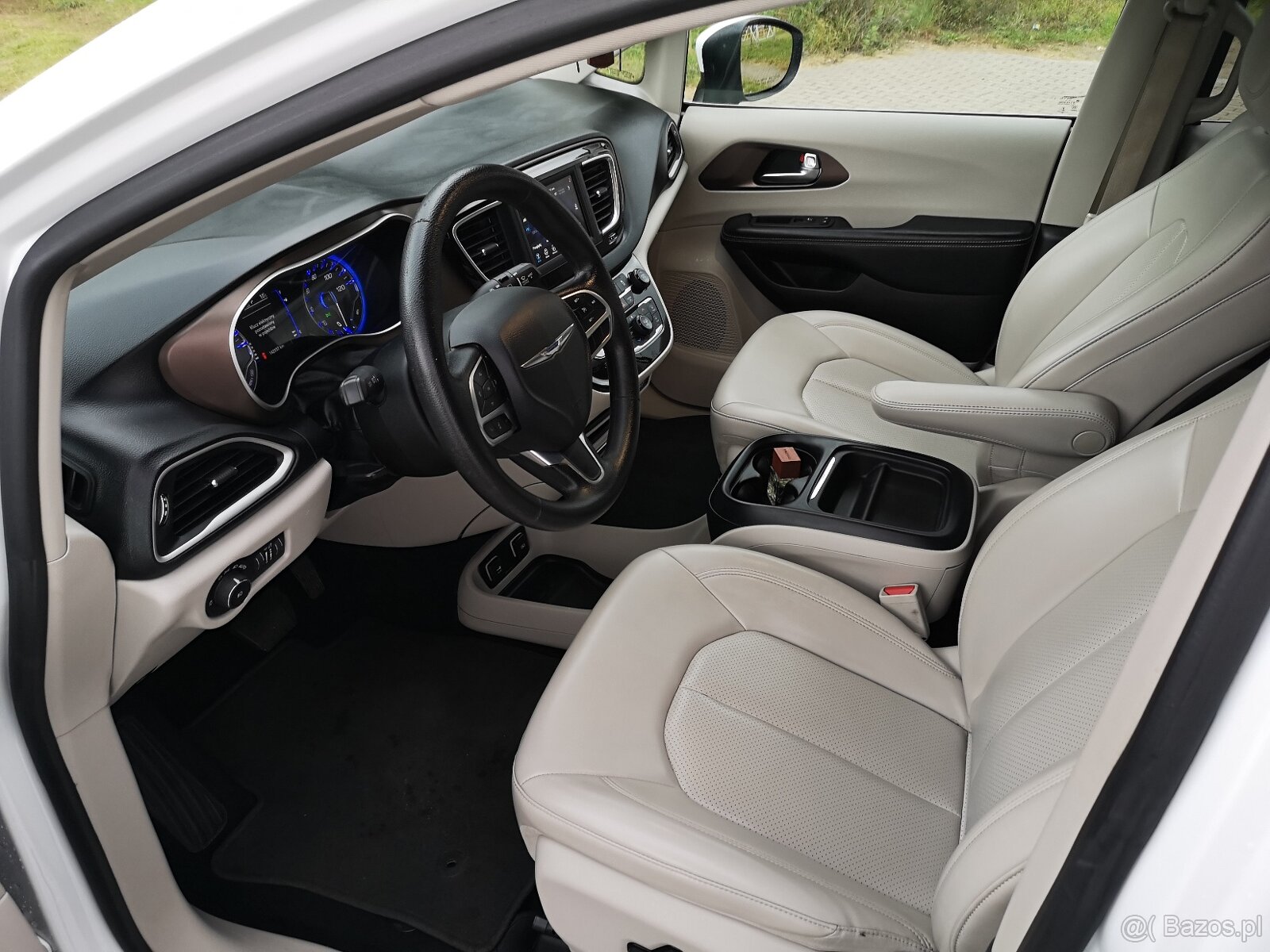 CHRYSLER PACIFICA (VOYAGER) 2021 - 10