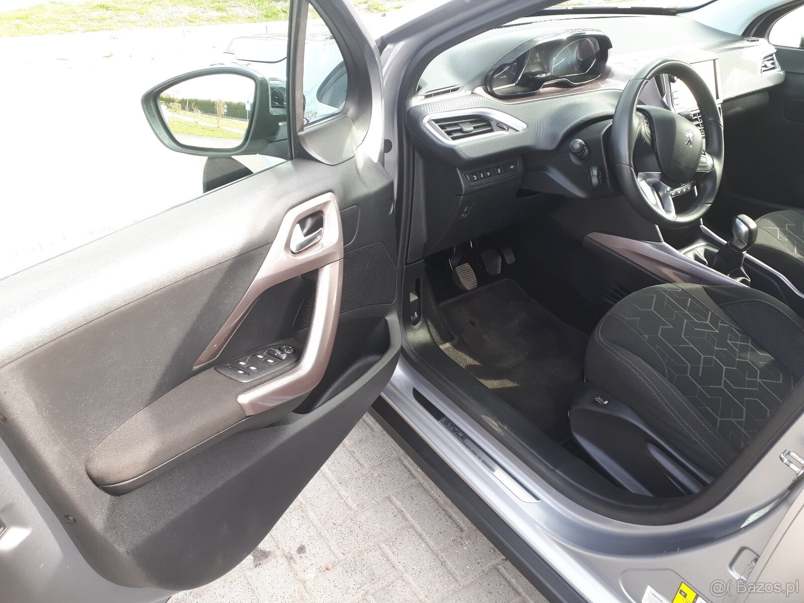 PEUGEOT 1.2 110KM benzyna - 10