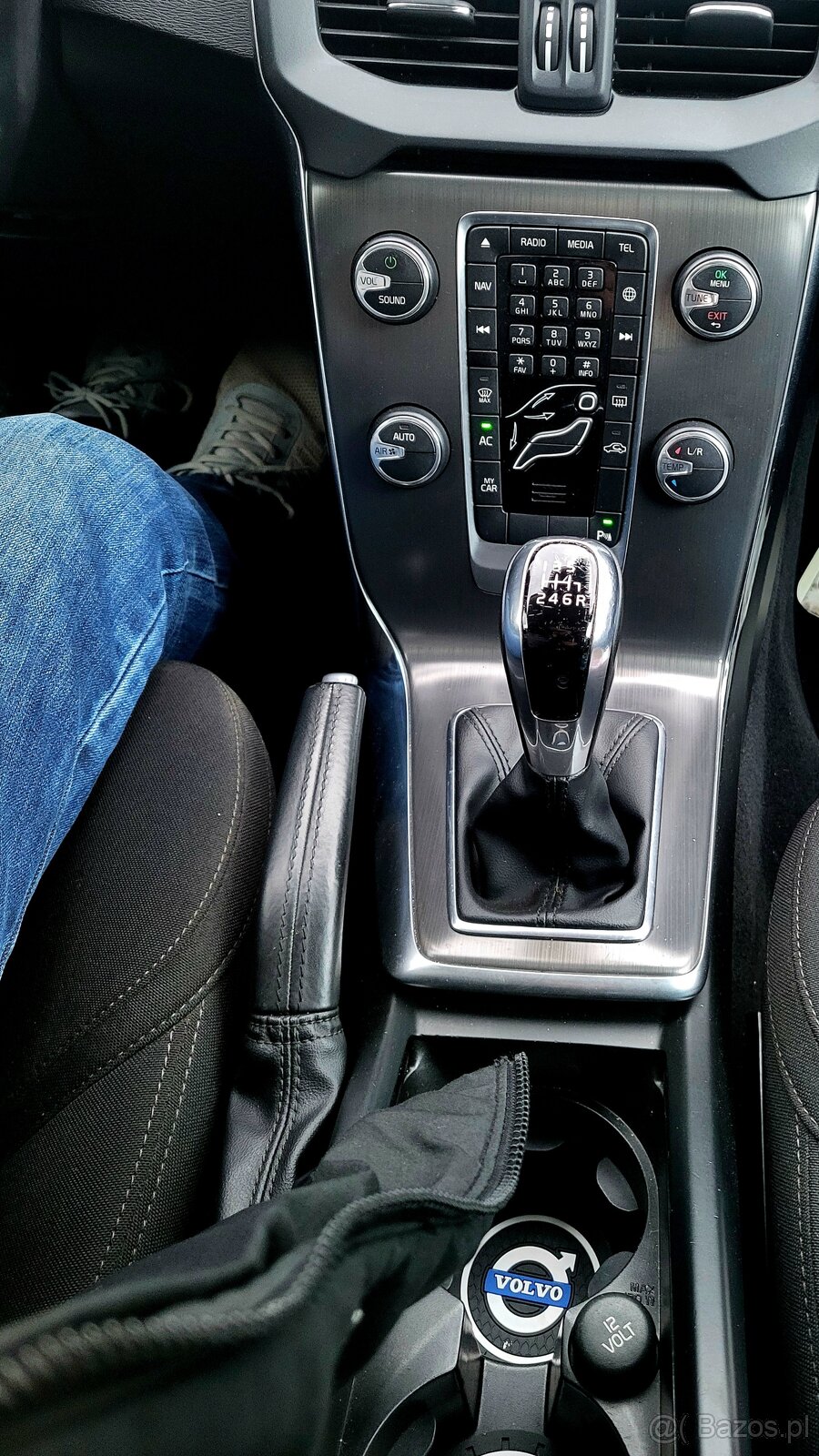 Volvo V40 2.0 Diesel 190 KM 2014rok - 10