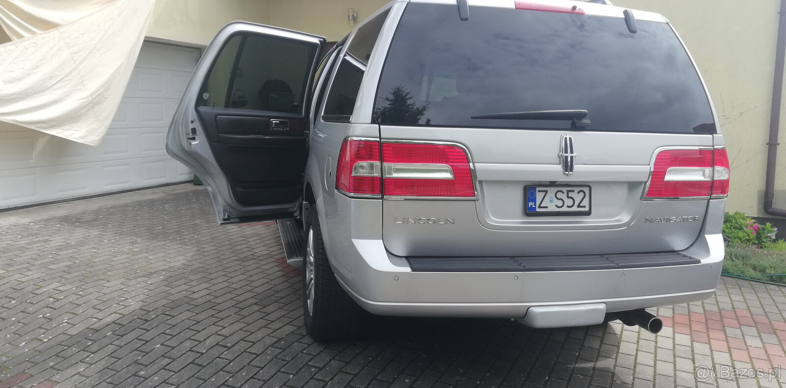 Lincoln Navigator 5,4 l, 4x4, 2012r. automat - 10