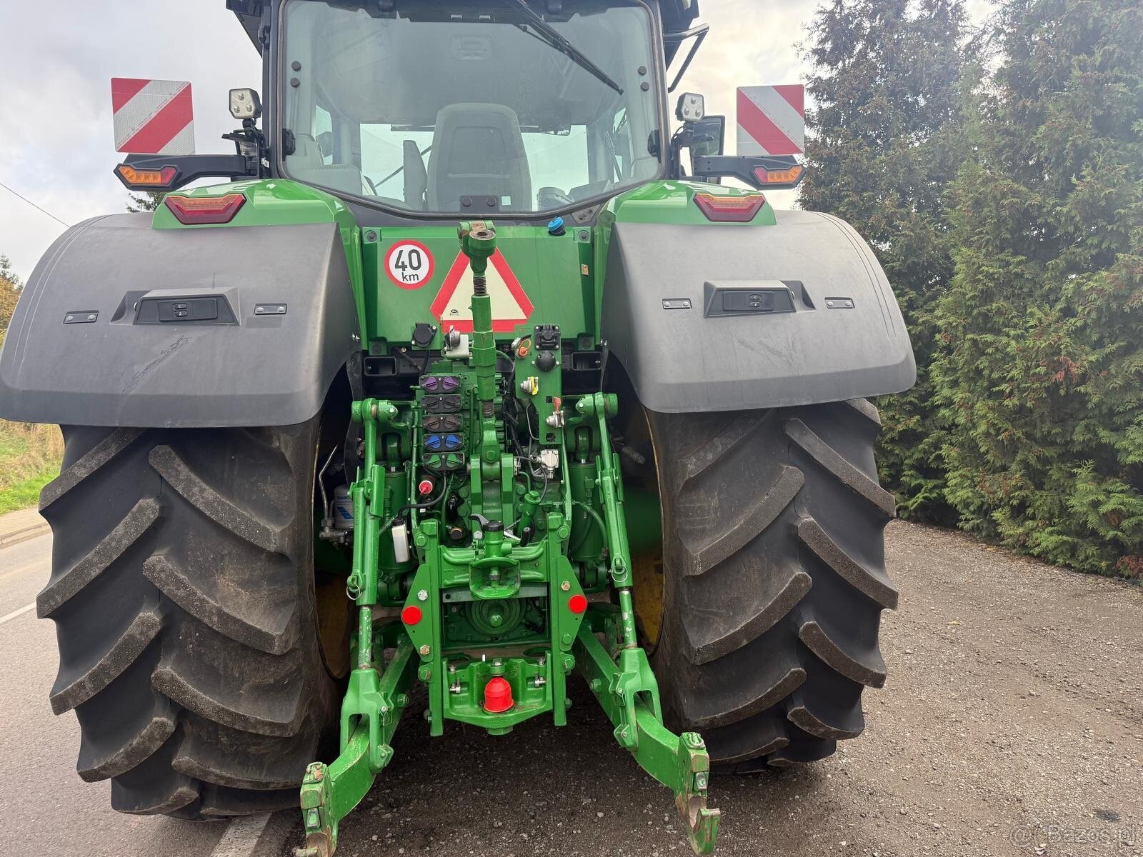 Ciągnik rolniczy John Deere 8R 340 skrzynia E23 rok pro 2021 - 10