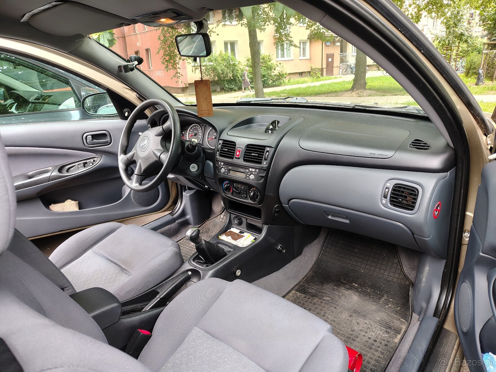 Nissan Almera VISIA+ 1.5 Benzyna 2004 rok - 10
