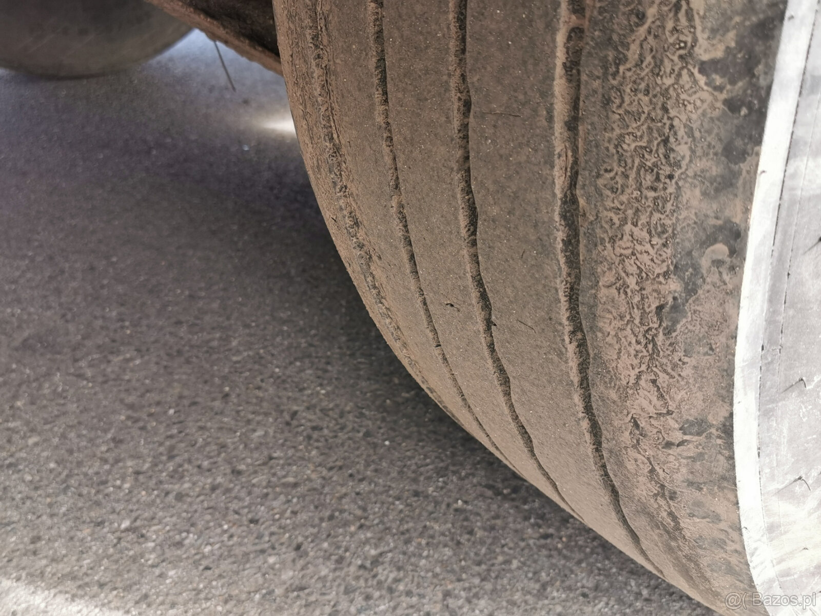 Sprzedam naczepę wywrotkę STAS S300CX o pojemności 50 m3 - 10