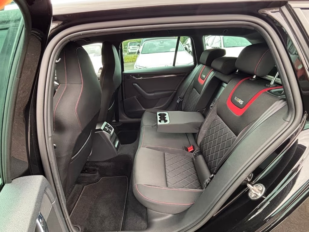 2019 Skoda Octavia Combi RS - 10