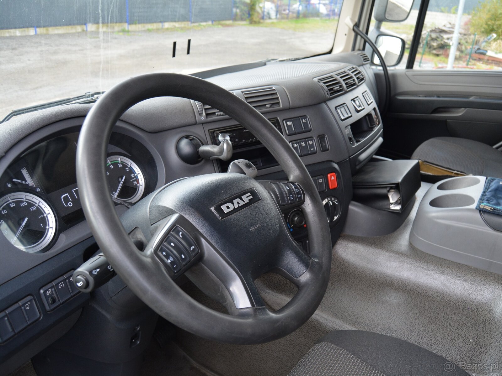 DAF CF 320 FA Euro VI 4x2 z nadwoziem skrzyniowym - 10