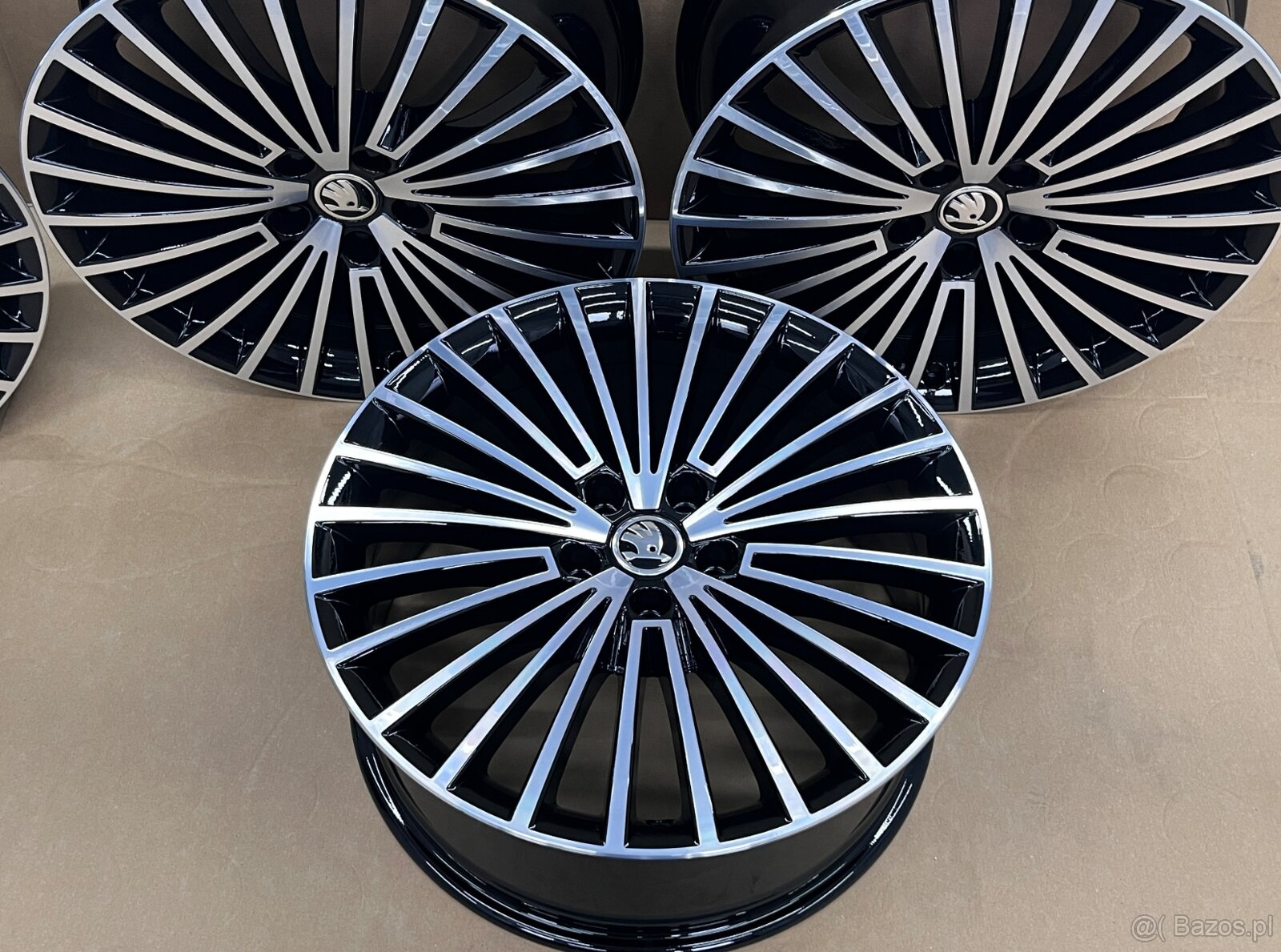 Felgi 19 cali ORYGINAŁ Skoda SUPERB 8Jx19 ET44 5x112 3V0 - 10