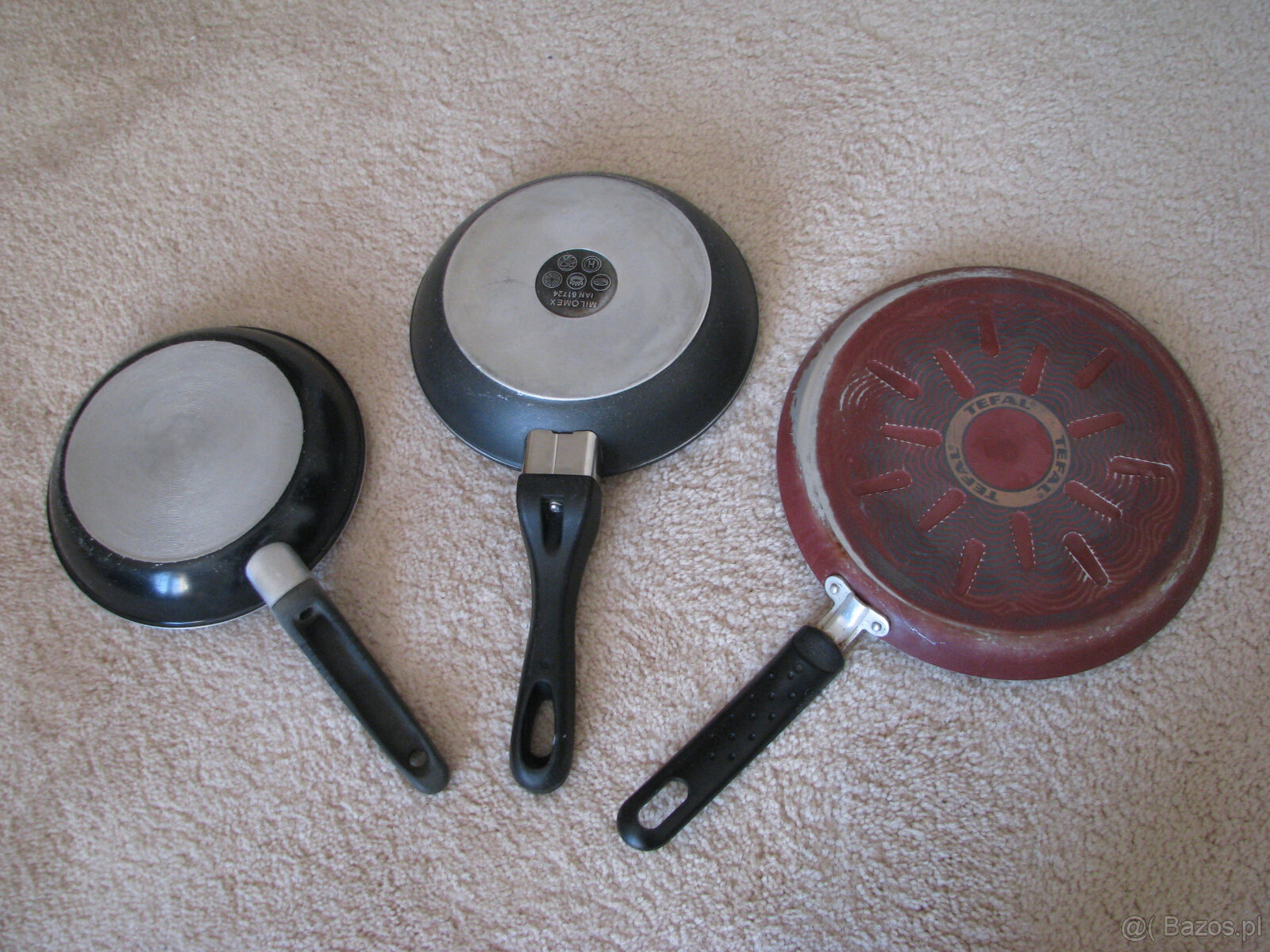 Emaliowane garnki, pokrywki, patelnie, miski, durszlak, kosz - 10