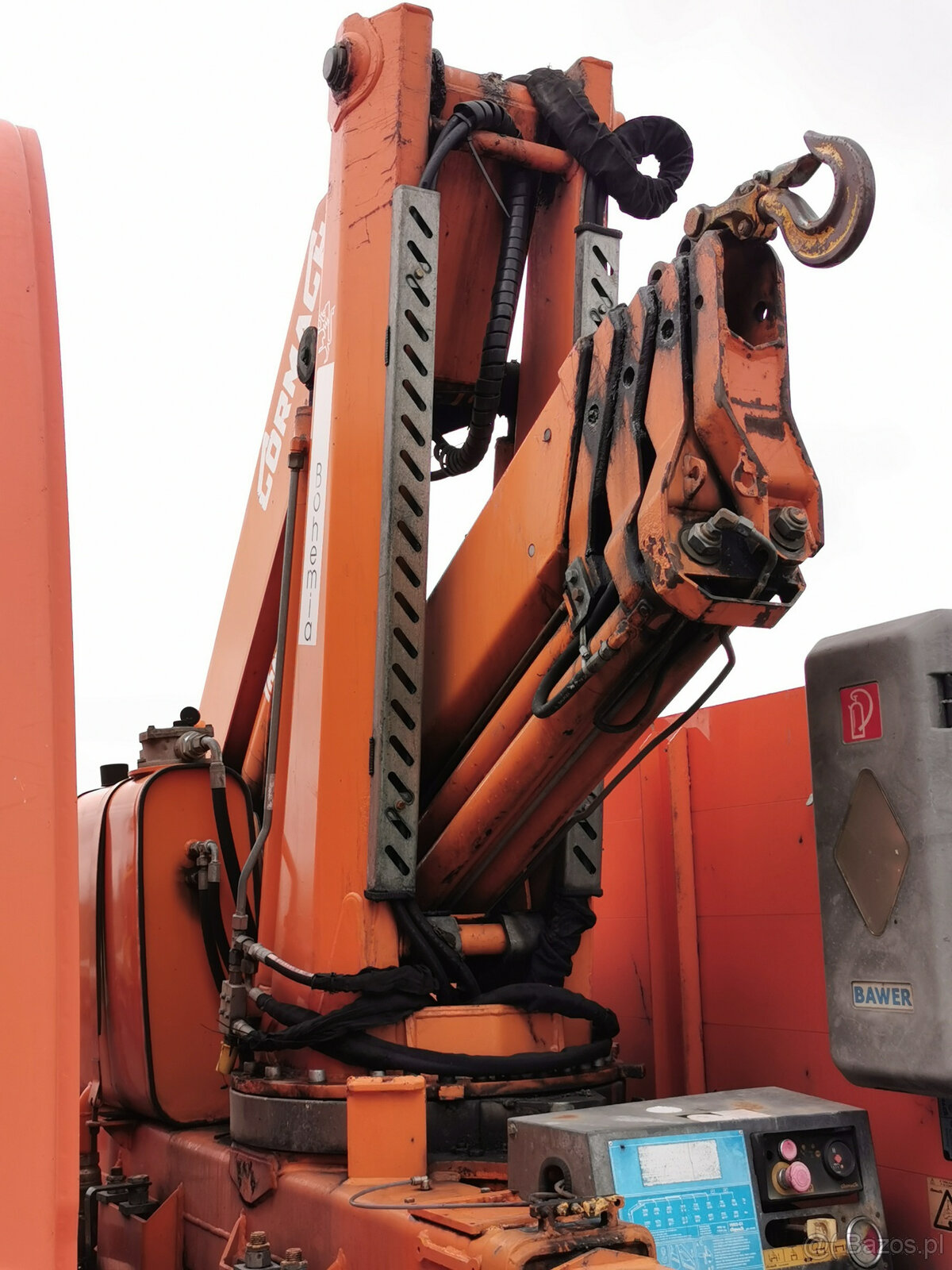 Sprzedam ciężarówkę MERCEDES-BENZ AXOR 2533 L 6X2 E4 - 10