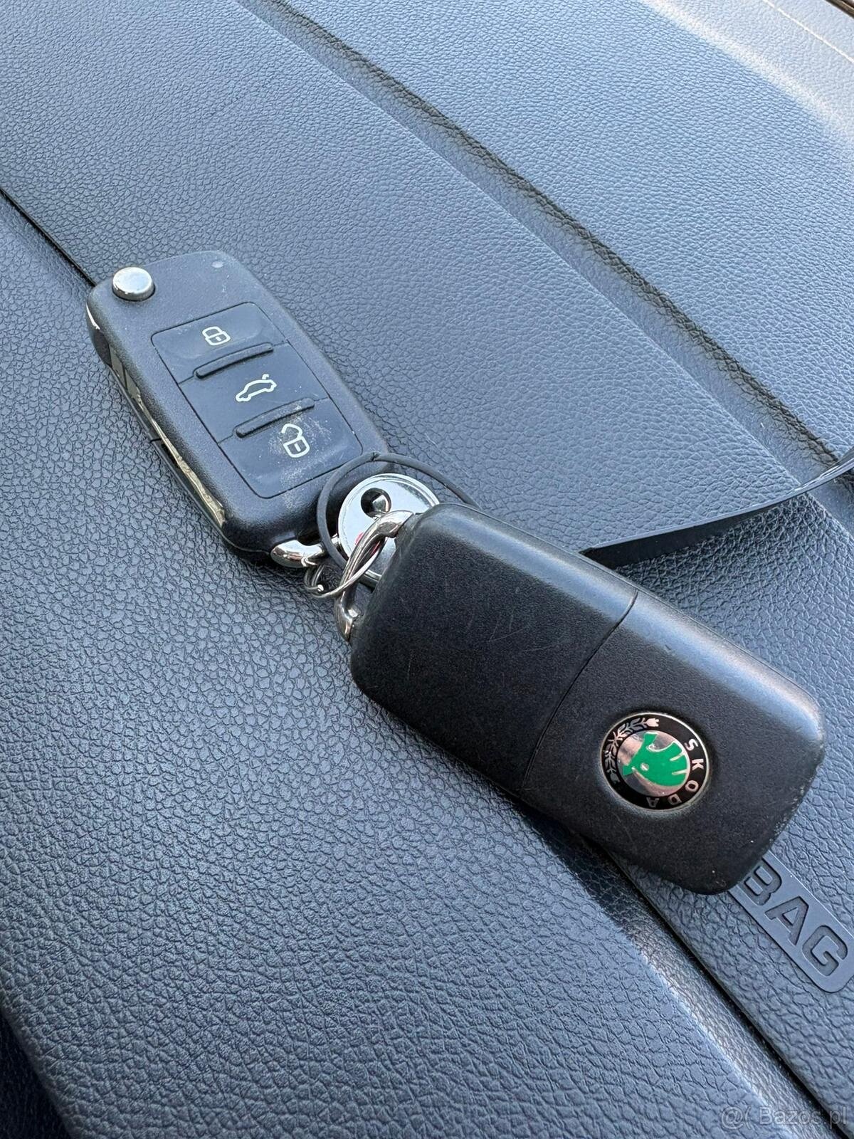 Škoda Fabia 1.2i 51kw, r.2010, klimatyzacja, uszkodzony siln - 10