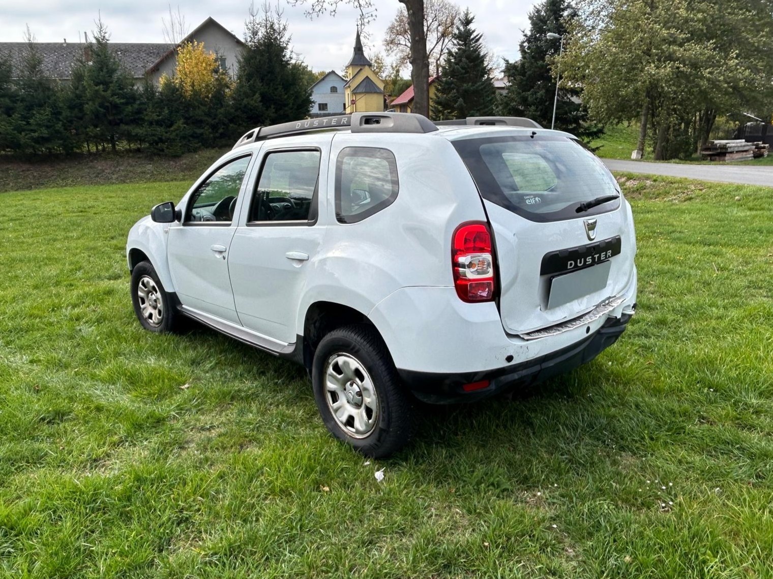 Dacia Duster 1.5 dCi 80 kW - 10