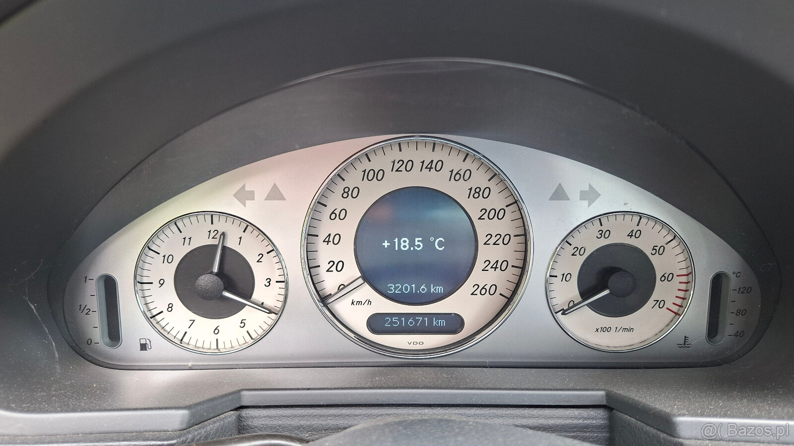 Mercedes E 200 1.8 AVANGARDE 163 KM 251tyś km Xenon Skóra - 10